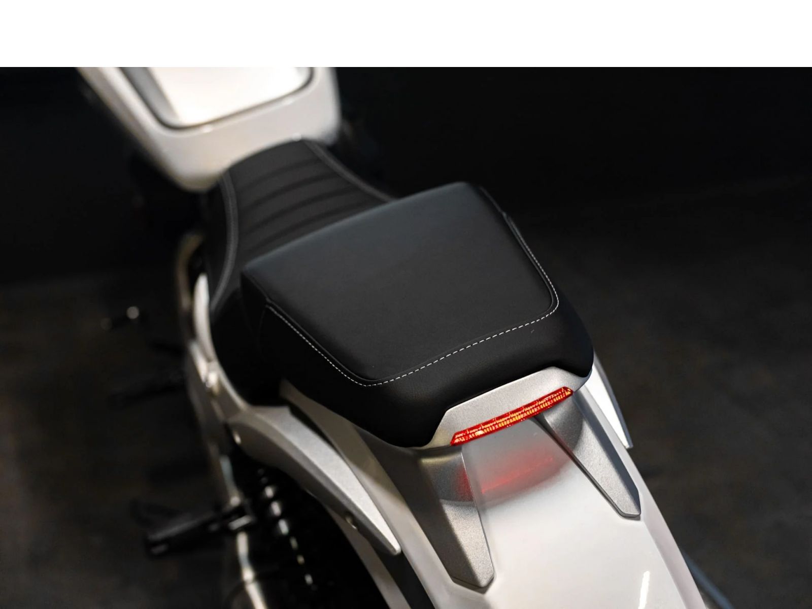 Круизер BENDA Rock 300 (WHITE) 2026